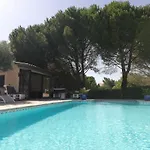 L'antre D'eux Oda ve Kahvaltı 4*
