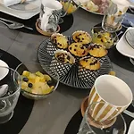 L'antre D'eux Oda ve Kahvaltı 4*