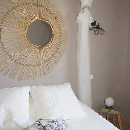 L'antre D'eux Oda ve Kahvaltı