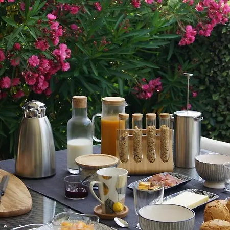 L'antre D'eux Oda ve Kahvaltı 4*